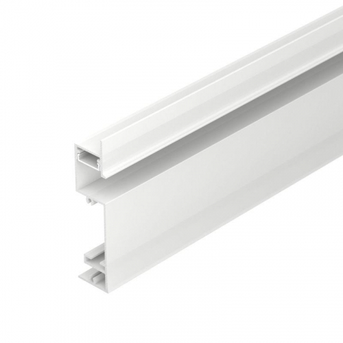 043592 Профиль PLINTUS-H73-F-2000 WHITE L2000 алюм. Arlight 