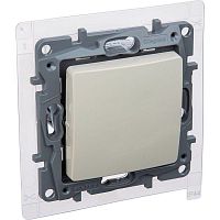 672307 Переключатель 1-кл. Etika 10А IP44 250В безвинтов. зажимы сл. кость IEK 