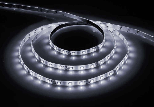Cветодиодная LED лента Feron LS603, готовый комплект 5м 60SMD(3528)/м 4.8Вт/м IP20 12V холодный белый  ДЕМО-УПАКОВКА 27901 в г. Санкт-Петербург 