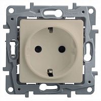 672324 Розетка СП Etika 16А 2P+E немецк. стандарт винт. клеммы сл. кость IEK 