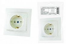 SQ1814-0516 Розетка 2П+З с защ. шт. 16А 250В белая "Таймыр" (пром. упак., бакелит. основание) TDM