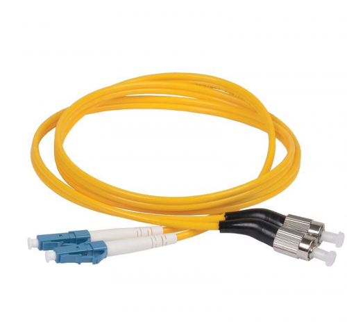 Патч-корд оптический коммутационный переходной для одномодового кабеля (SM); 9/125 (OS2); FC/UPC-LC/UPC; двойного исполнения (Duplex); LSZH (дл.1м) ITK FPC09-FCU-LCU-C2L-1M в г. Санкт-Петербург 